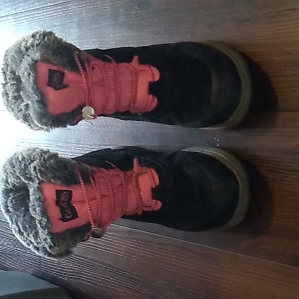 Girls boots